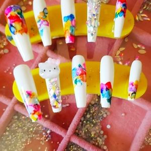 READ! gel press on nails